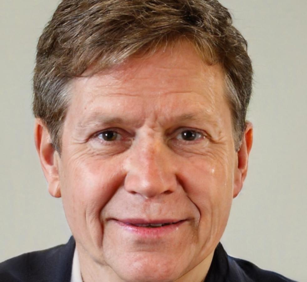 Webinar Moderator Tobias Krämer